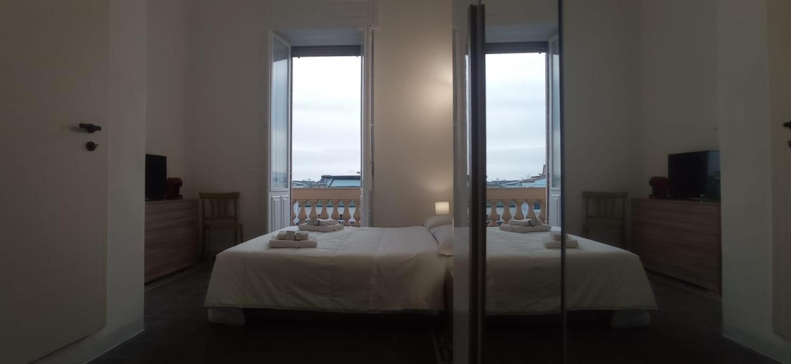Onlyrooms V - Central & Train Station 칼리아리 외부 사진