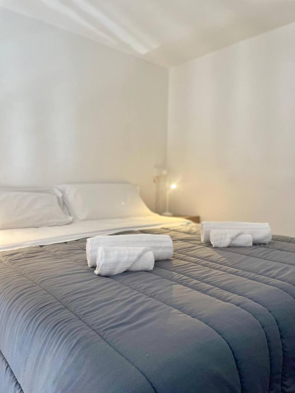 Onlyrooms V - Central & Train Station 칼리아리 외부 사진